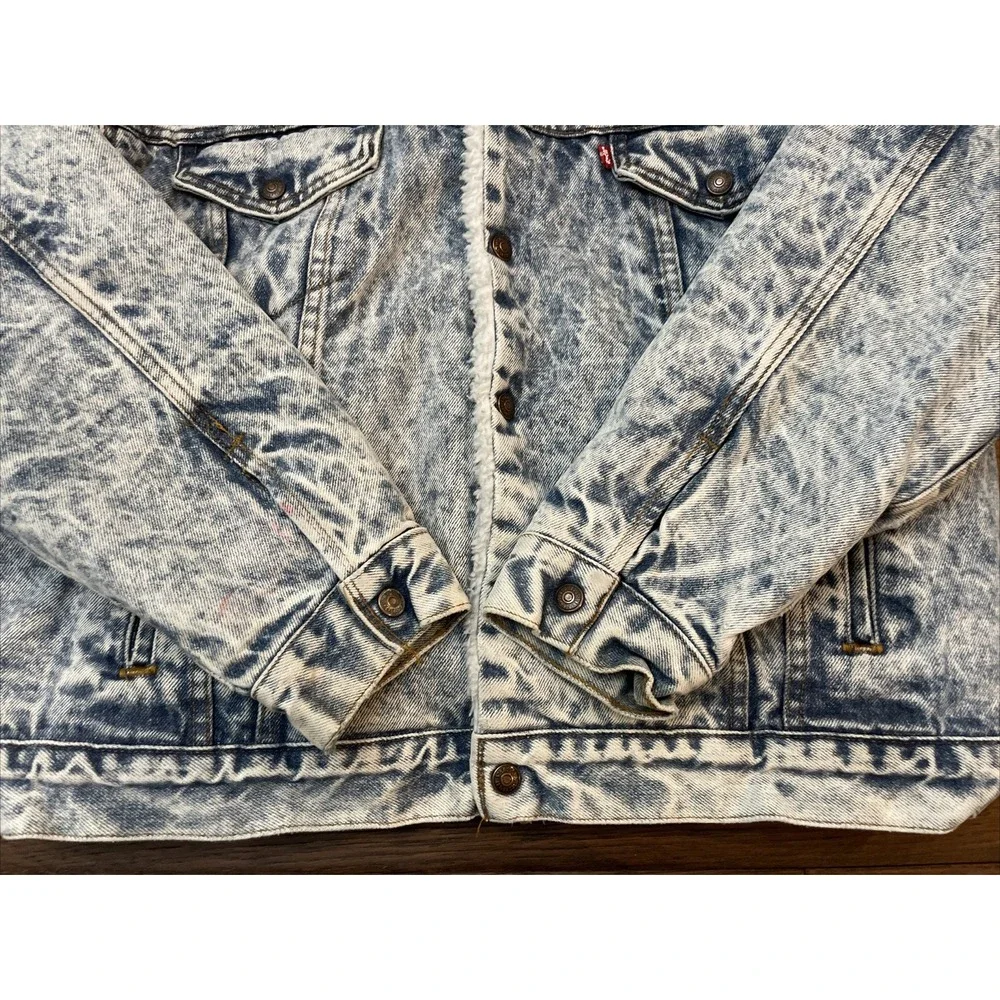 Vintage Levis Sherpa Lined Denim Trucker Jacket Men's Large Blue Made In USA‎